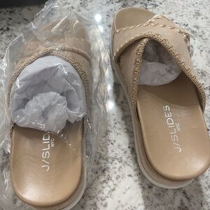 J/SLIDES Women's Beige Sandals